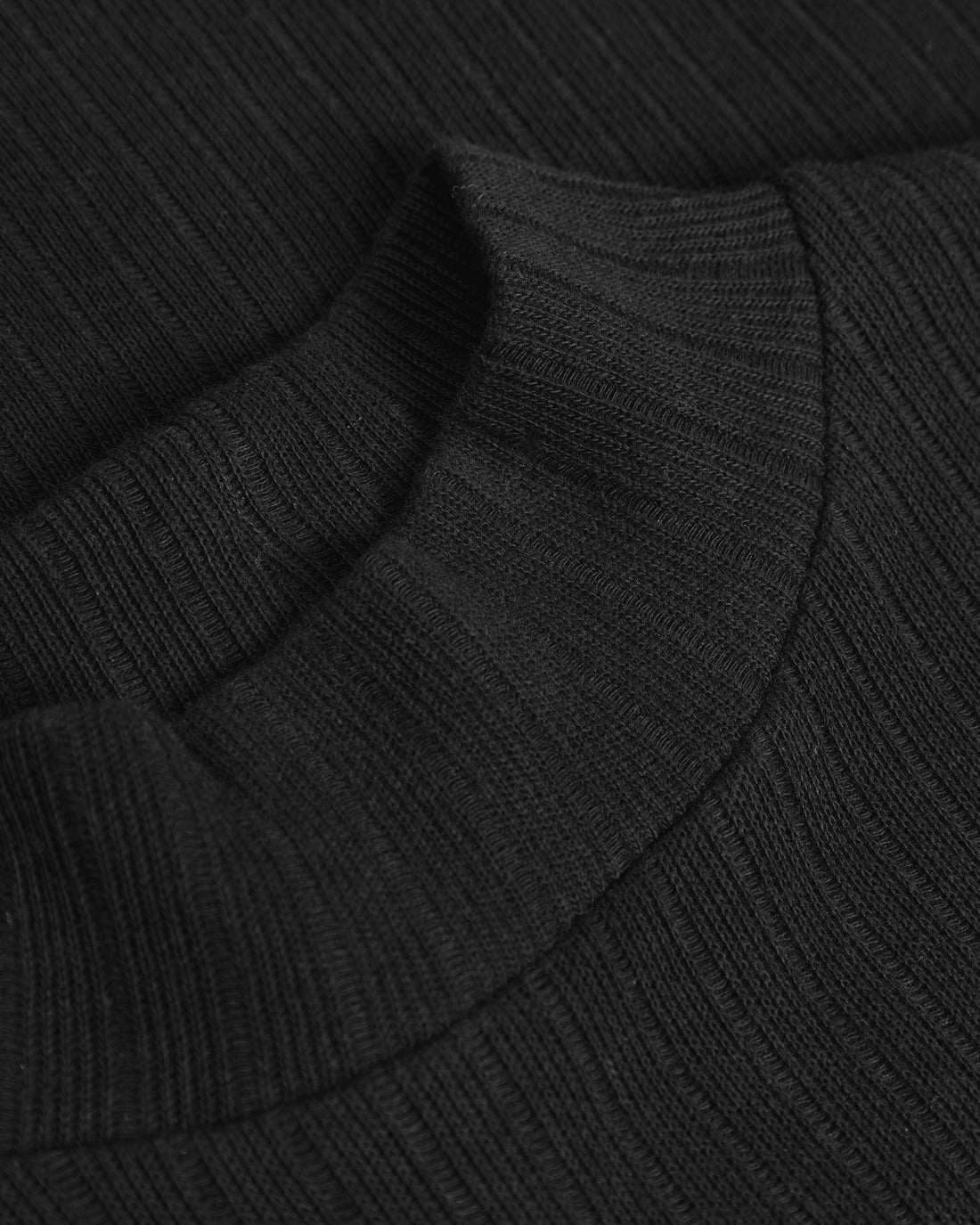 Rotholz Ribbed Mock Neck Long Sleeve Shirt