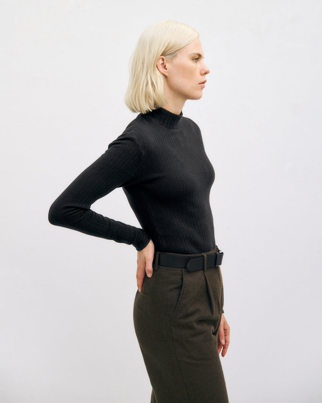 Rotholz Ribbed Mock Neck Long Sleeve Shirt