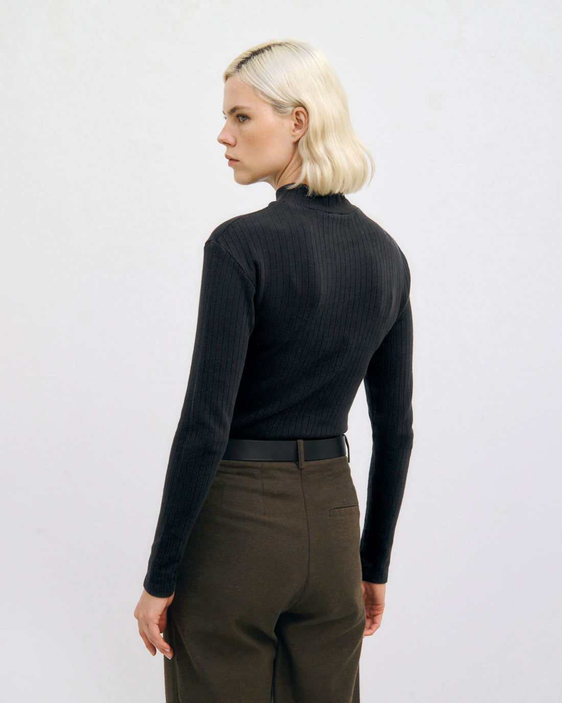 Rotholz Ribbed Mock Neck Long Sleeve Shirt
